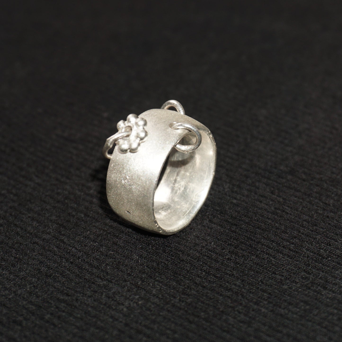 flower charm ring