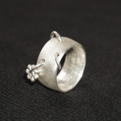 flower charm ring