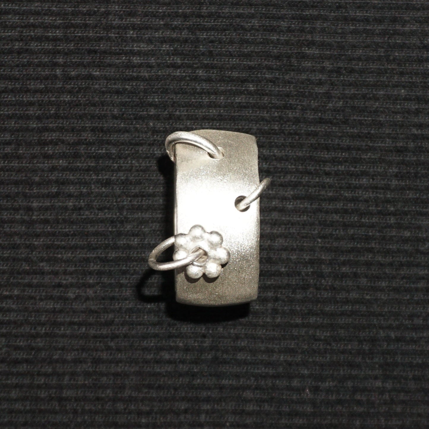 flower charm ring