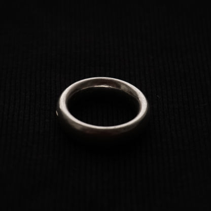 simple bold thumb ring
