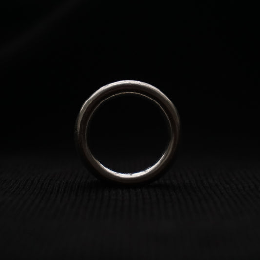 simple bold thumb ring